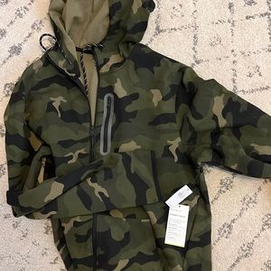 Old Navy Camo performance hoody